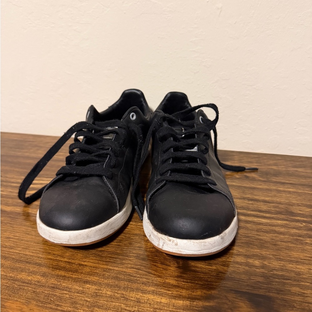 KURU Black and White Men's Sneakers